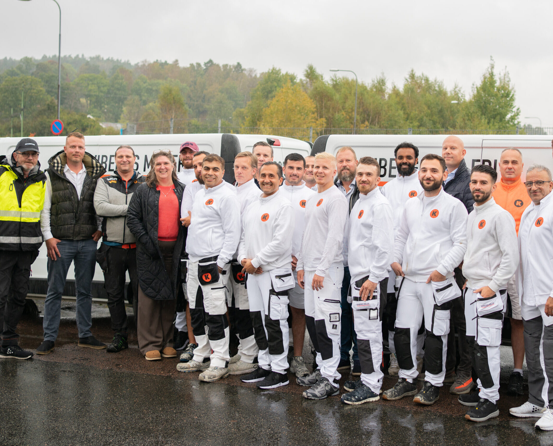 Våra tjänster 4 Gruppbild tva rader scaled e1761939171459